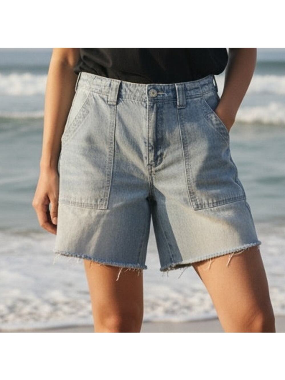 PILCRO Super High Rise Denim Bermuda Shorts Raw Hem Patch Pockets Jorts Size 26